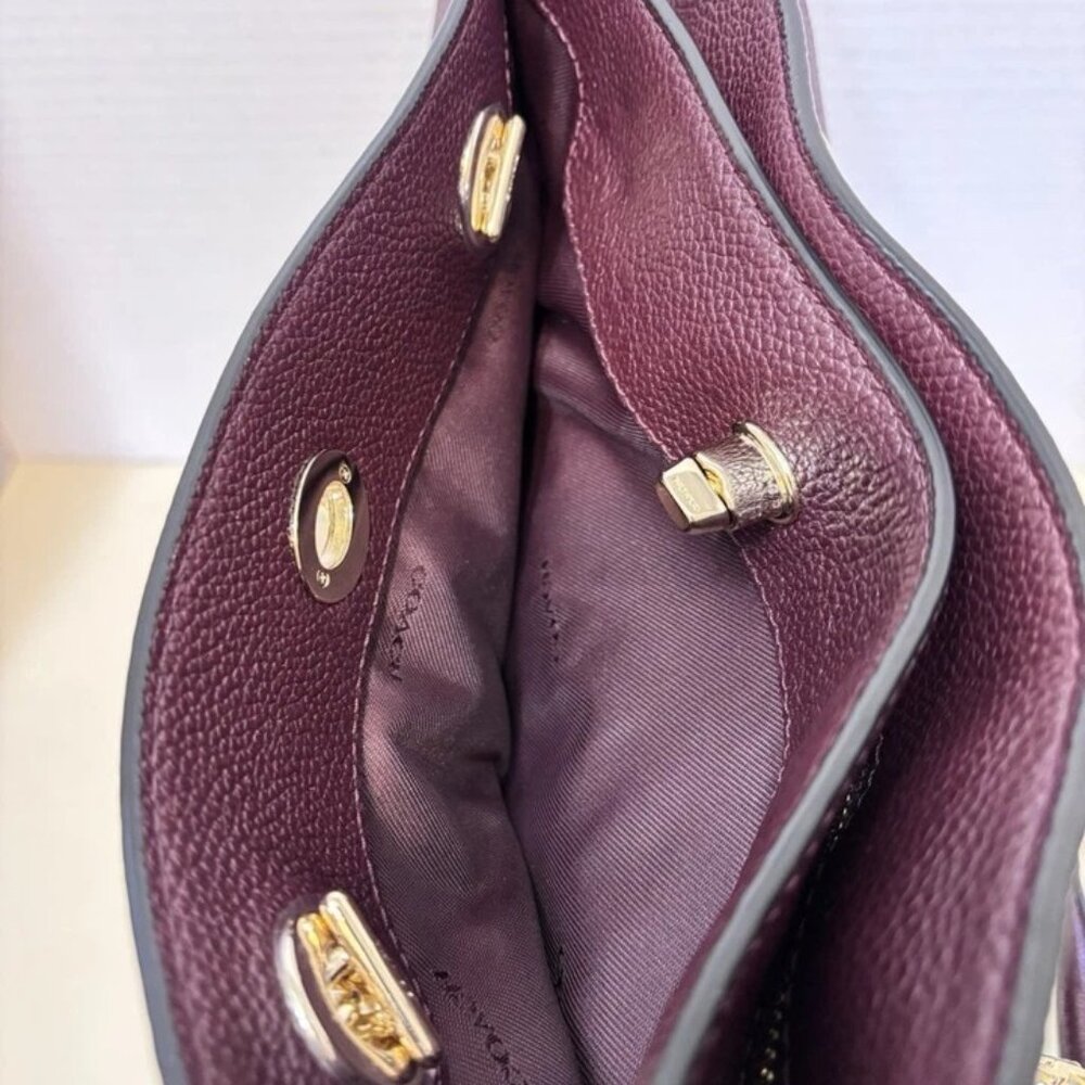 Like New Coach Turnlock Mahogany Leather Shoulder Bag - Picture 9 of 15